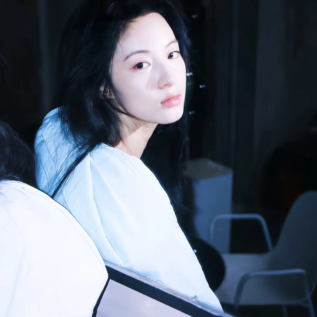 自缚禁地五百年我弃宗门当散修